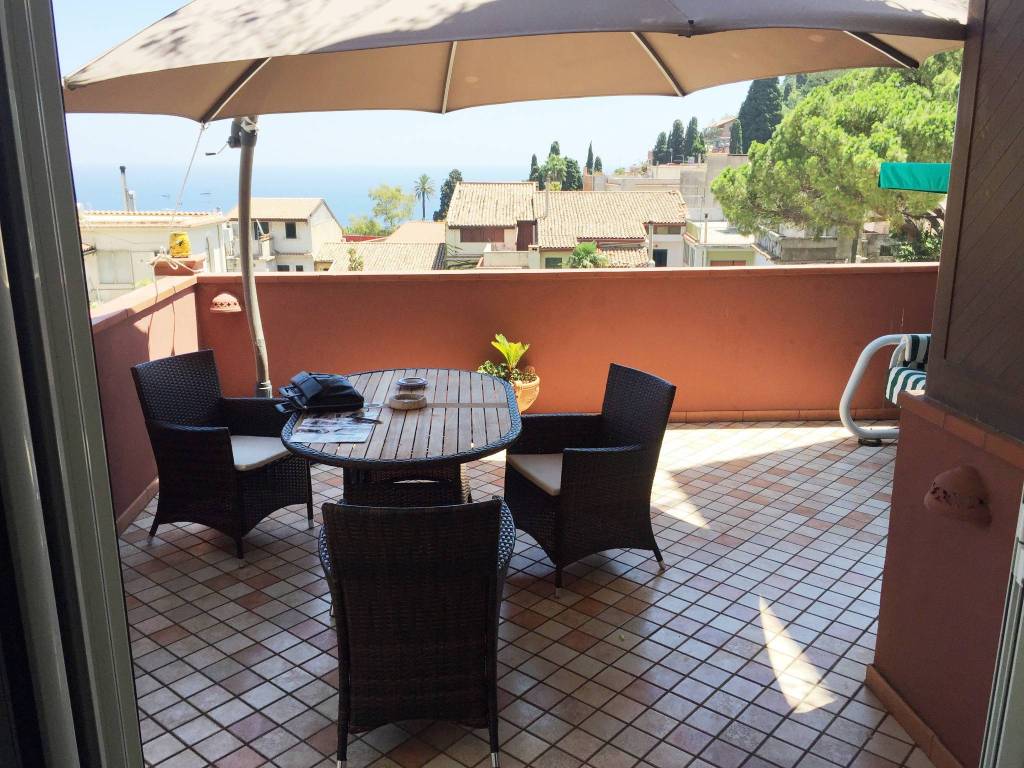 Appartamento in vendita a Taormina, 4 locali, prezzo € 420.000 | PortaleAgenzieImmobiliari.it