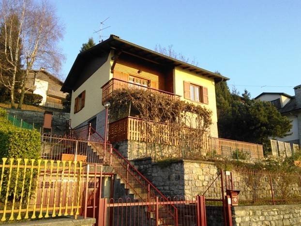 Villa in vendita a Costa Serina, 7 locali, prezzo € 229.000 | PortaleAgenzieImmobiliari.it