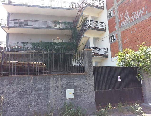 Palazzo / Stabile in vendita a Paternò