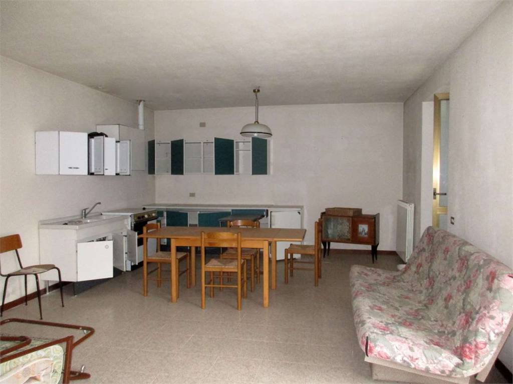 Appartamento in vendita a Sant'Omobono Terme, 2 locali, prezzo € 75.000 | PortaleAgenzieImmobiliari.it