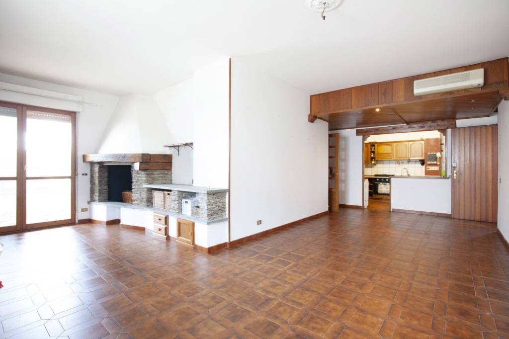 Appartamento in vendita a Lacchiarella, 4 locali, prezzo € 230.000 | PortaleAgenzieImmobiliari.it