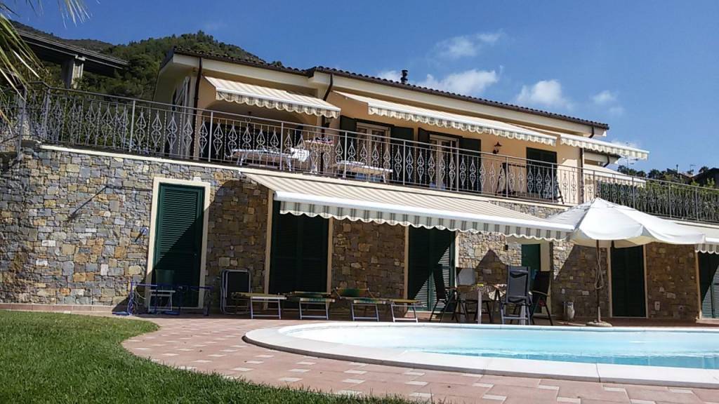 Villa in vendita a Ospedaletti, 7 locali, prezzo € 1.300.000 | PortaleAgenzieImmobiliari.it