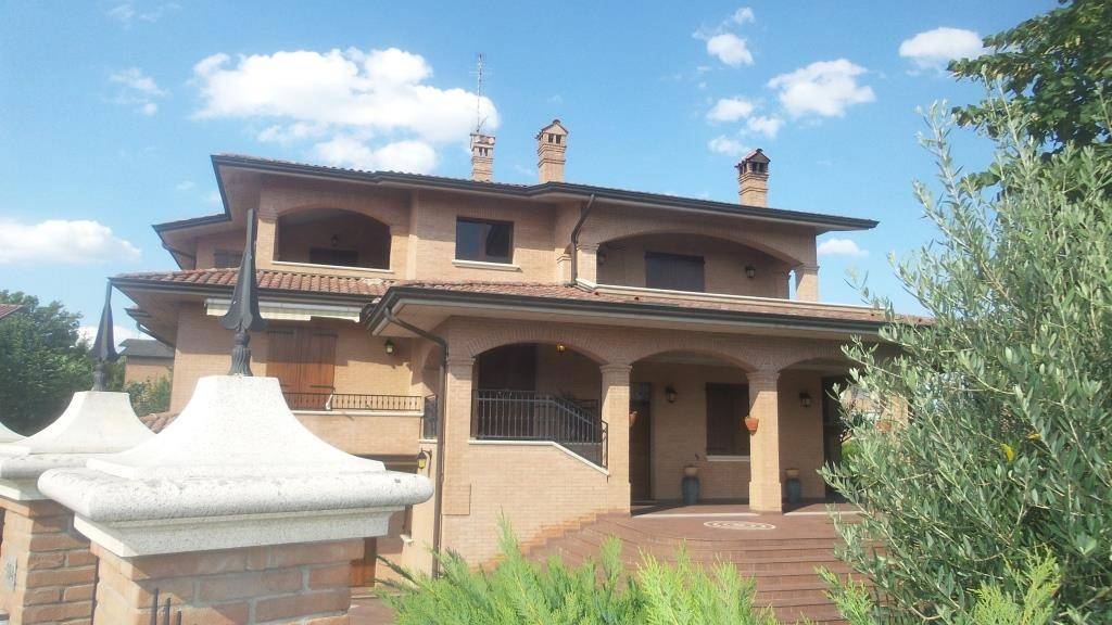 Villa in vendita a Soliera, 14 locali, Trattative riservate | PortaleAgenzieImmobiliari.it
