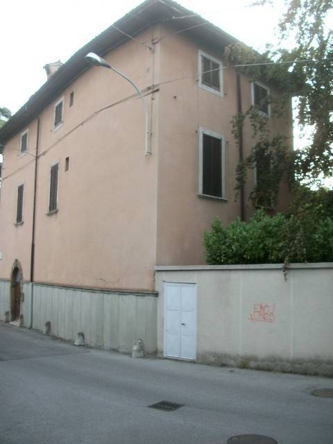 Palazzo / Stabile in Vendita a Almenno San Salvatore