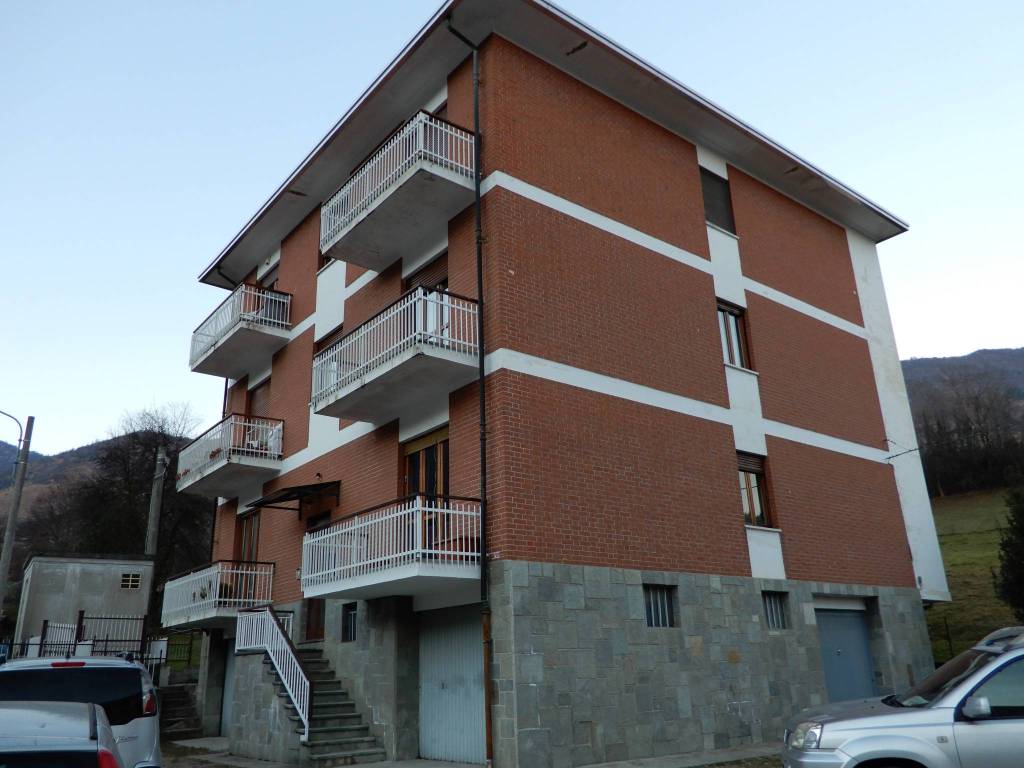 Appartamento in affitto a Val della Torre, 2 locali, prezzo € 400 | CambioCasa.it