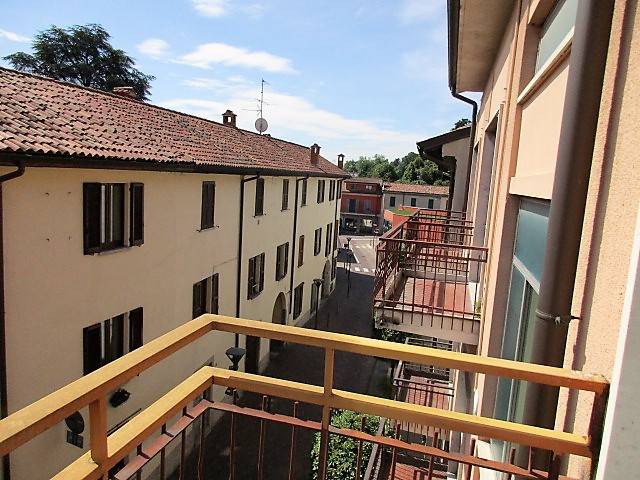 Appartamento in vendita a Lambrugo, 4 locali, prezzo € 67.000 | PortaleAgenzieImmobiliari.it