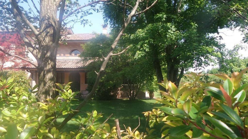 Villa in vendita a Reggio Emilia, 9 locali, Trattative riservate | PortaleAgenzieImmobiliari.it