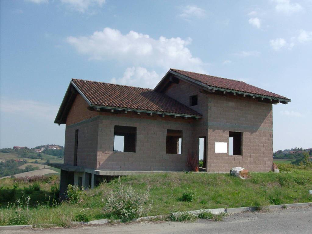Villa in vendita a Brozolo, 6 locali, prezzo € 95.000 | CambioCasa.it