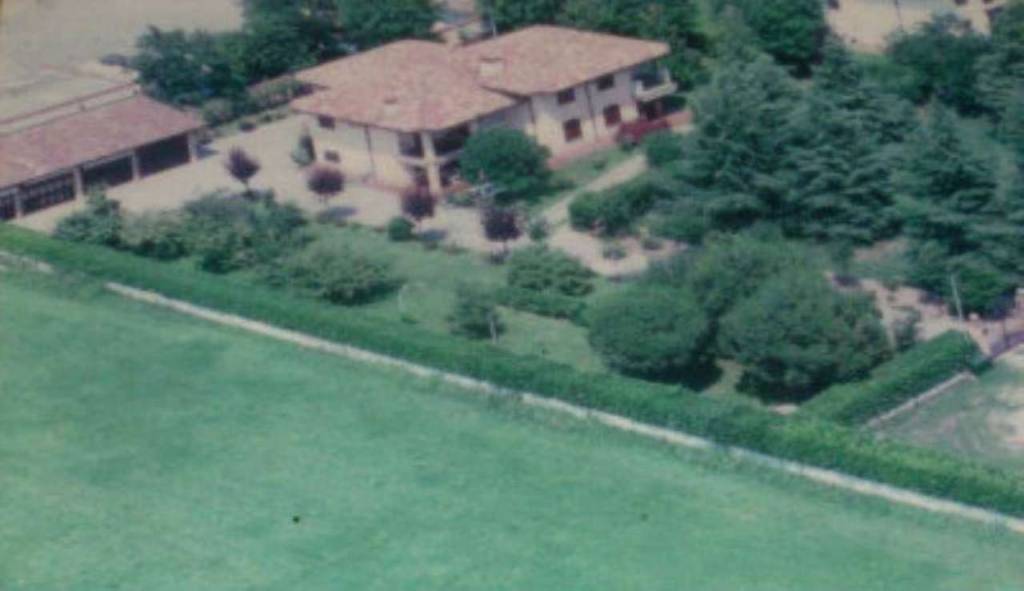 Villa in vendita a Pandino, 8 locali, Trattative riservate | CambioCasa.it