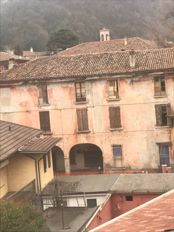 Palazzo / Stabile in vendita a Gardone Val Trompia, 9999 locali, prezzo € 350.000 | PortaleAgenzieImmobiliari.it
