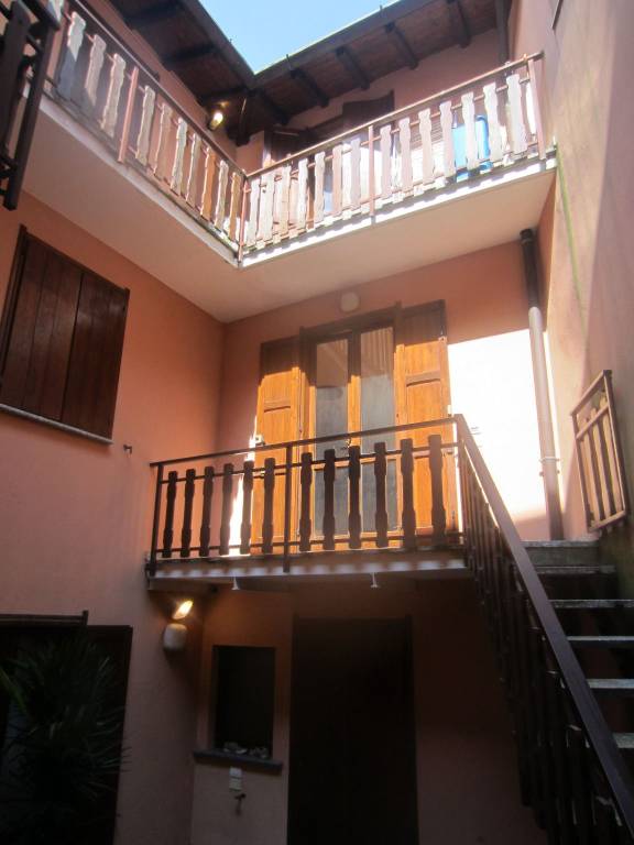 Appartamento in vendita a Oliveto Lario, 2 locali, prezzo € 68.000 | PortaleAgenzieImmobiliari.it