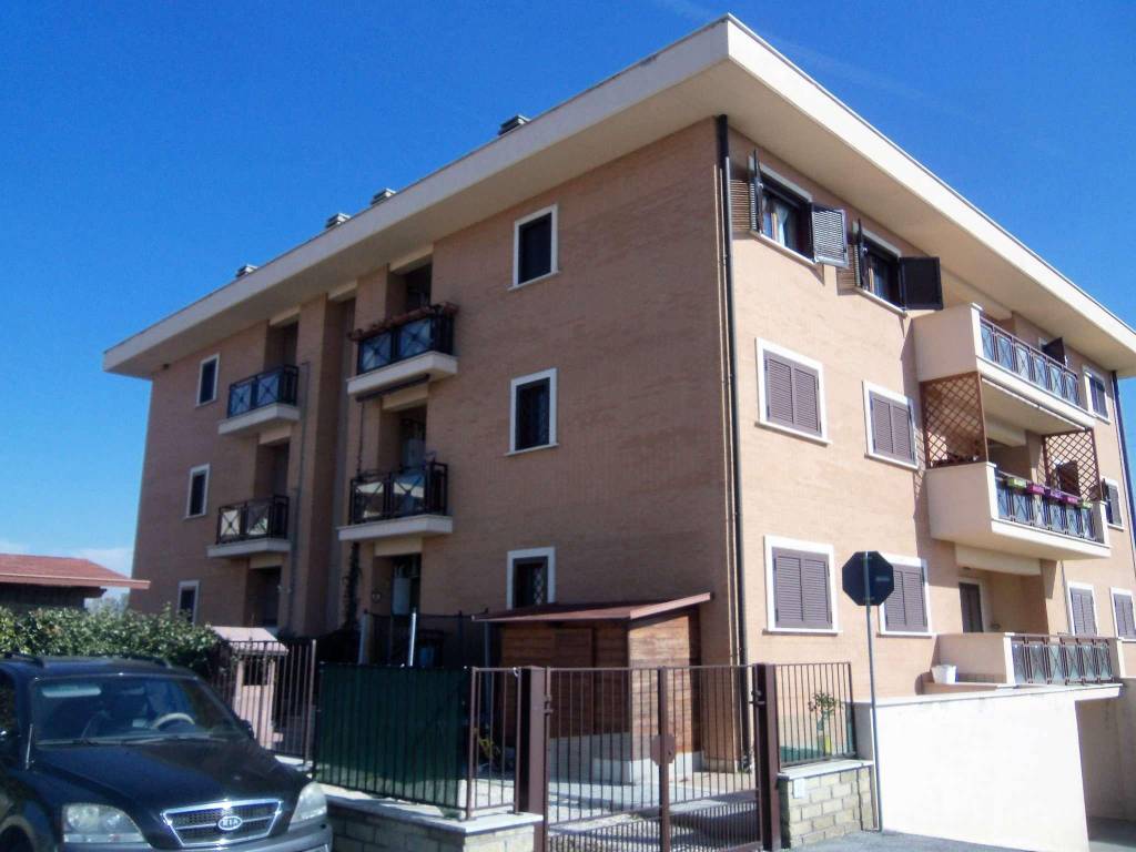 Appartamento in vendita a Roma, 2 locali, zona Zona: 35 . Setteville - Casalone - Acqua Vergine, prezzo € 95.000 | CambioCasa.it