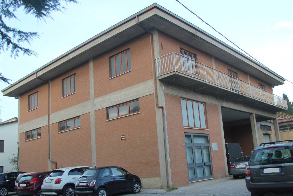 Negozio / Locale in vendita a Bevagna, 6 locali, prezzo € 1.200.000 | PortaleAgenzieImmobiliari.it
