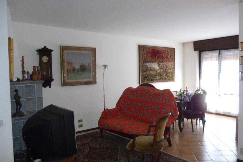 Appartamento in vendita a Edolo, 4 locali, prezzo € 87.000 | PortaleAgenzieImmobiliari.it