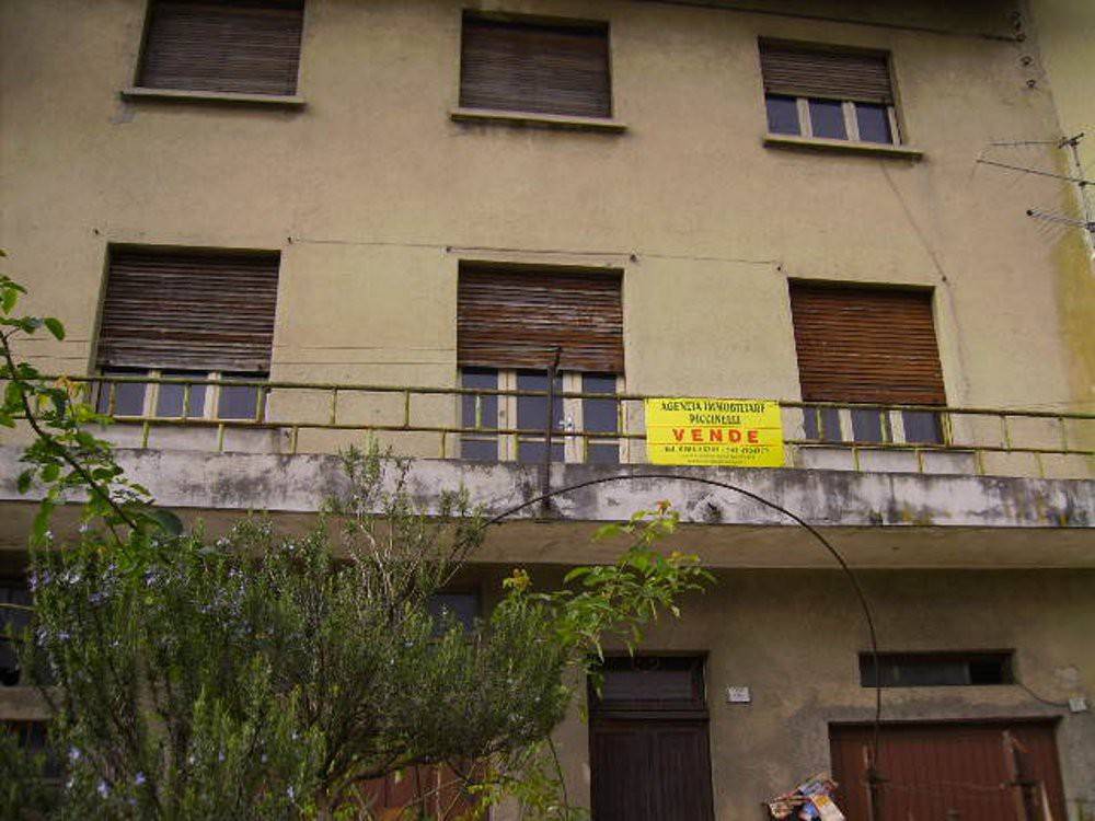 Soluzione Indipendente in vendita a Lavenone, 8 locali, prezzo € 69.000 | PortaleAgenzieImmobiliari.it