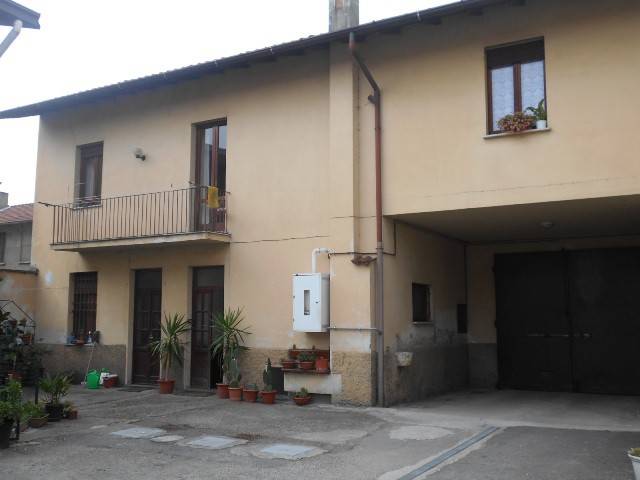 Palazzo / Stabile in vendita a Turbigo, 9 locali, prezzo € 289.000 | PortaleAgenzieImmobiliari.it