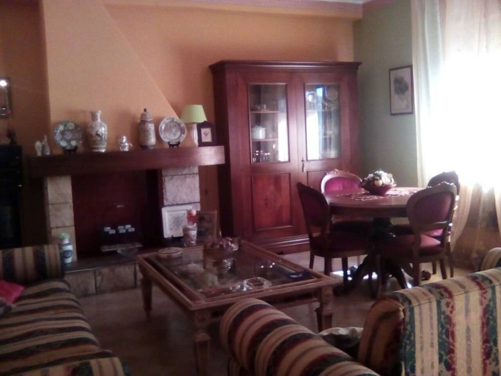 Appartamento in vendita a Campi Salentina, 5 locali, prezzo € 135.000 | PortaleAgenzieImmobiliari.it
