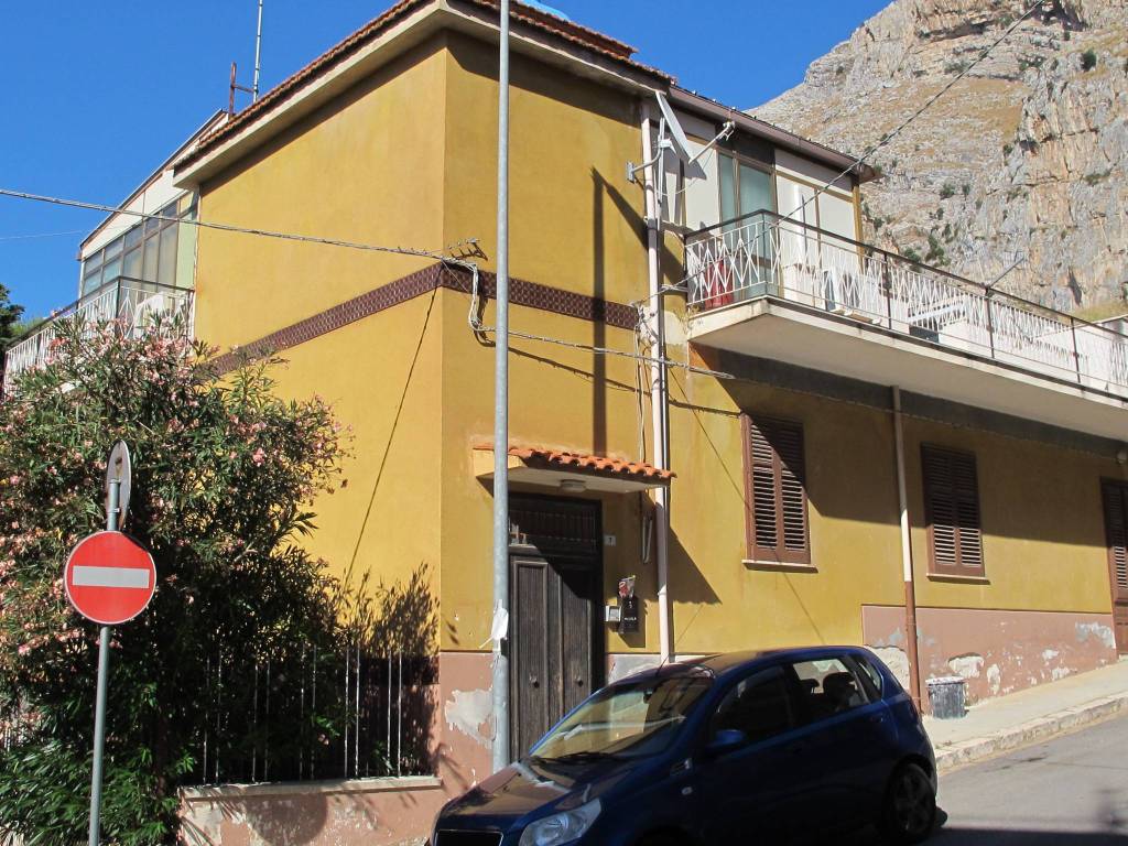 Appartamento in vendita a Capaci, 4 locali, prezzo € 120.000 | PortaleAgenzieImmobiliari.it