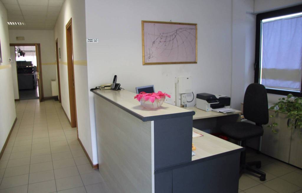Laboratorio in vendita a Spoleto, 6 locali, Trattative riservate | PortaleAgenzieImmobiliari.it