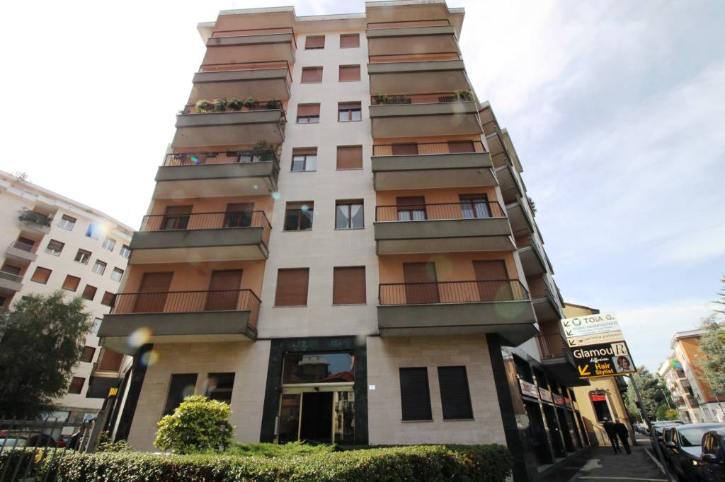 Appartamento in affitto a Busto Arsizio, 4 locali, prezzo € 750 | PortaleAgenzieImmobiliari.it