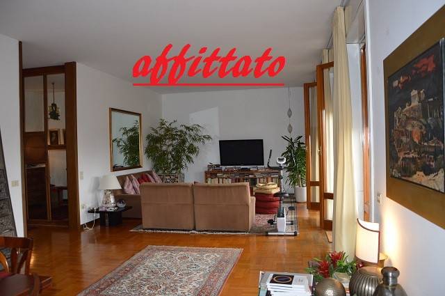 Appartamento in affitto a Gallarate, 5 locali, prezzo € 900 | CambioCasa.it
