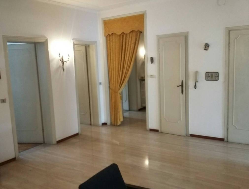 Appartamento in vendita a Leffe, 3 locali, prezzo € 99.000 | PortaleAgenzieImmobiliari.it