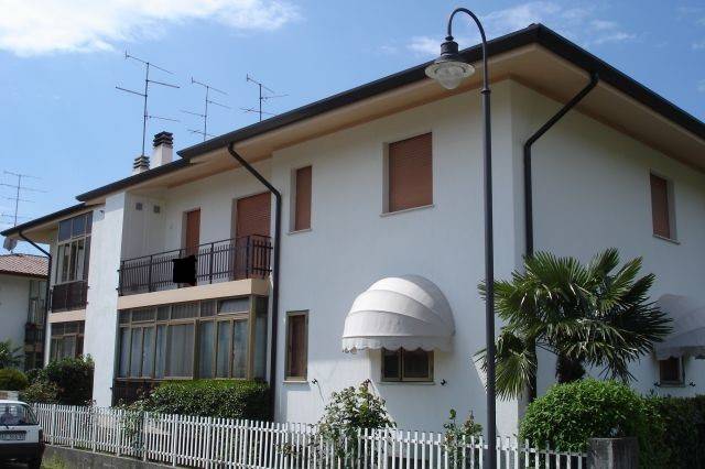 Appartamento in vendita a Corno di Rosazzo, 3 locali, prezzo € 55.000 | CambioCasa.it