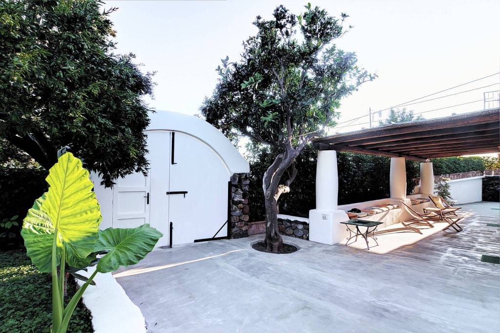Villa in vendita a Leni, 6 locali, prezzo € 740.000 | PortaleAgenzieImmobiliari.it