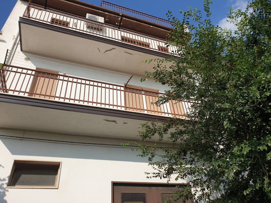 Appartamento in vendita a Rocchetta Sant'Antonio, 4 locali, prezzo € 85.000 | PortaleAgenzieImmobiliari.it