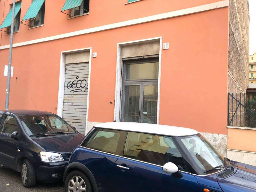 Negozio / Locale in vendita a Roma, 2 locali, zona Zona: 10 . Pigneto, Largo Preneste, prezzo € 160.000 | CambioCasa.it