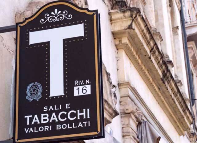 Tabacchi / Ricevitoria in vendita a Borgo Ticino, 3 locali, Trattative riservate | CambioCasa.it