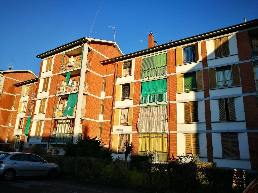 Appartamento in vendita a Moncalieri, 4 locali, prezzo € 73.000 | PortaleAgenzieImmobiliari.it