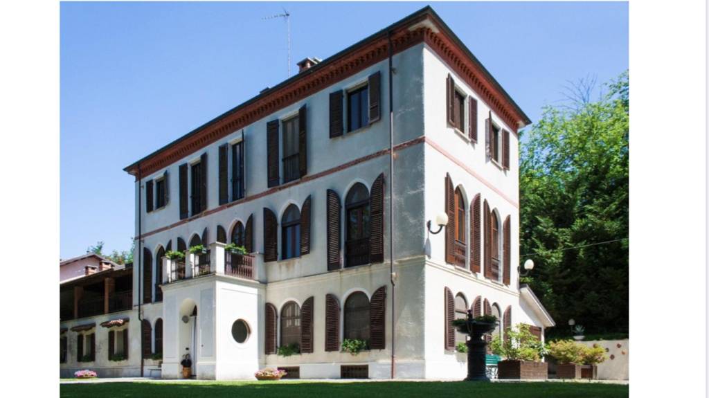 Rustico / Casale in vendita a Asti, 18 locali, prezzo € 590.000 | PortaleAgenzieImmobiliari.it
