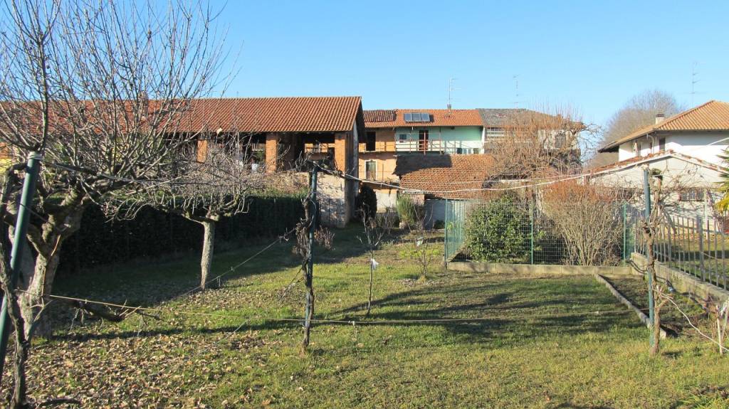 Soluzione Indipendente in vendita a Fontaneto d'Agogna, 3 locali, prezzo € 59.000 | PortaleAgenzieImmobiliari.it