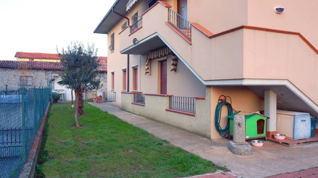 Appartamento in vendita a Ghedi, 4 locali, prezzo € 170.000 | PortaleAgenzieImmobiliari.it