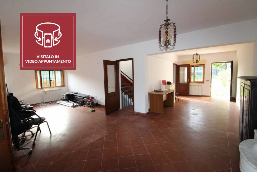 Villa in vendita a Campagnano di Roma, 6 locali, prezzo € 210.000 | CambioCasa.it
