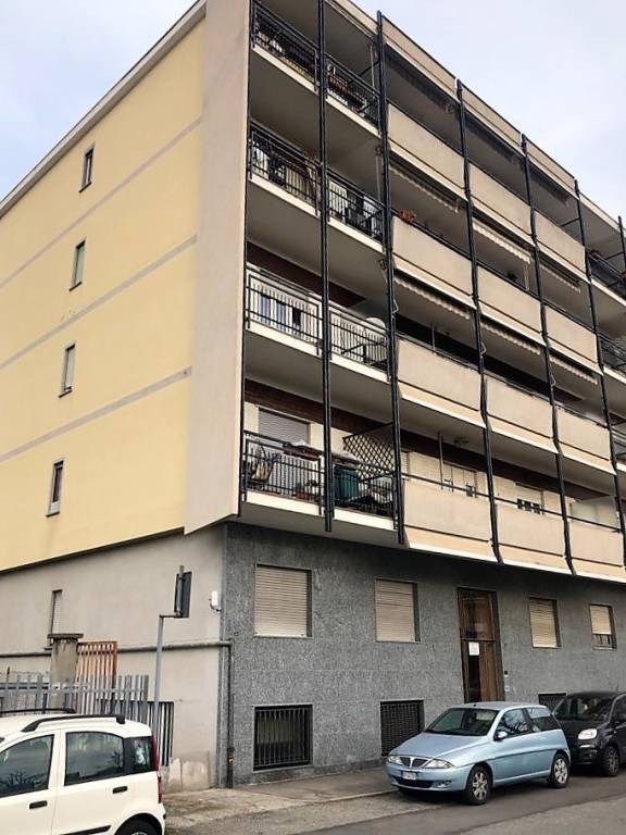 Attico / Mansarda in vendita a Grugliasco, 2 locali, prezzo € 75.000 | PortaleAgenzieImmobiliari.it