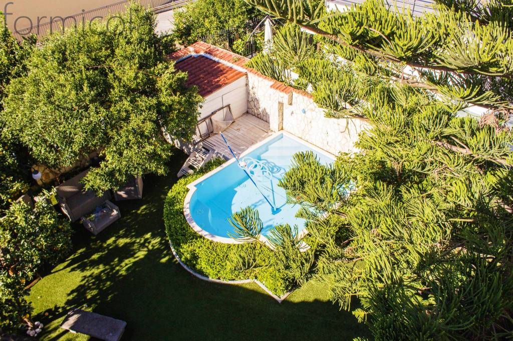Appartamento in vendita a Portici, 5 locali, prezzo € 550.000 | CambioCasa.it