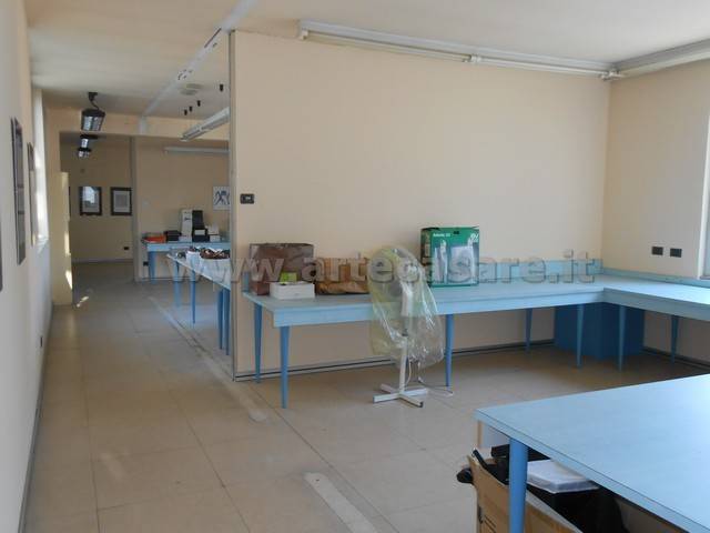 Ufficio / Studio in affitto a Parabiago, 6 locali, Trattative riservate | PortaleAgenzieImmobiliari.it