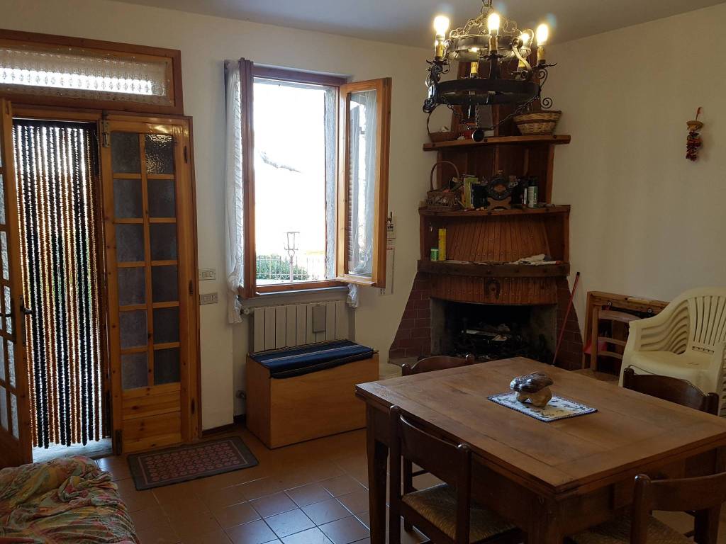 Appartamento in vendita a Bagno di Romagna, 3 locali, prezzo € 98.000 | CambioCasa.it