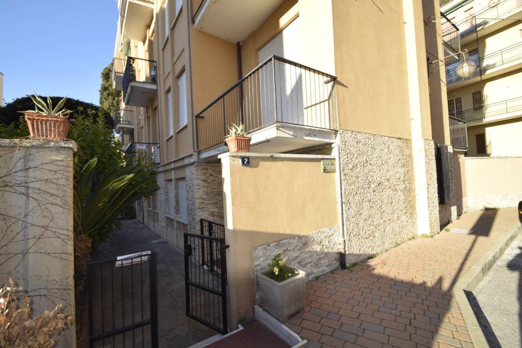 Appartamento in affitto a Spotorno, 3 locali, Trattative riservate | PortaleAgenzieImmobiliari.it