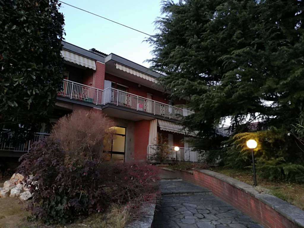 Appartamento in vendita a Pianezza, 7 locali, prezzo € 275.000 | PortaleAgenzieImmobiliari.it