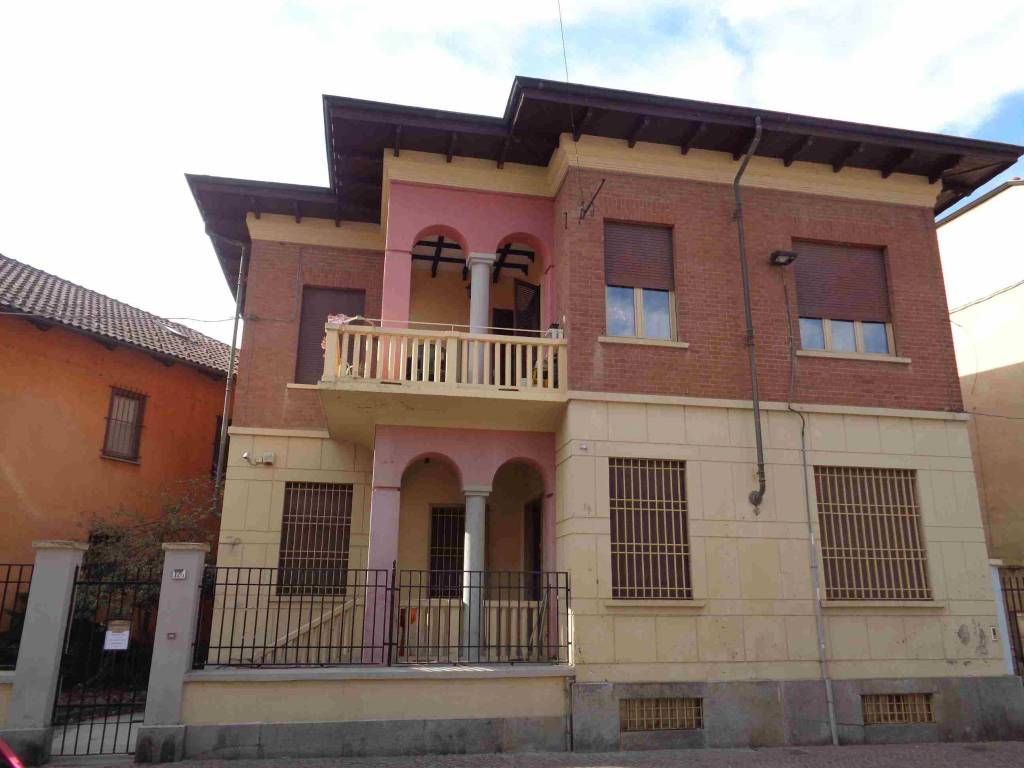 Villa in vendita a Druento, 7 locali, prezzo € 298.000 | PortaleAgenzieImmobiliari.it