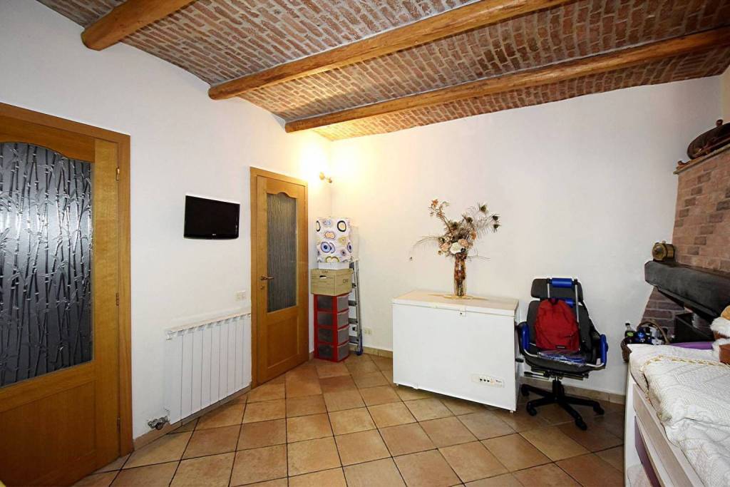 Appartamento in vendita a San Giorgio su Legnano, 4 locali, prezzo € 139.000 | PortaleAgenzieImmobiliari.it