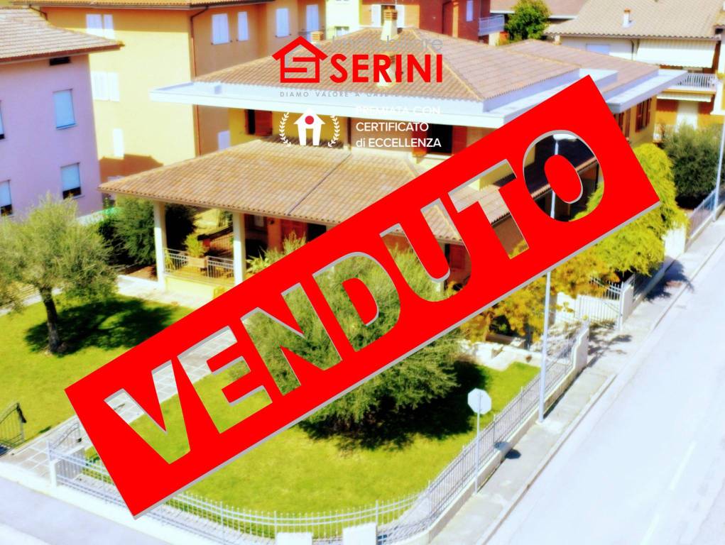 Villa in vendita a Corridonia, 12 locali, prezzo € 400.000 | PortaleAgenzieImmobiliari.it