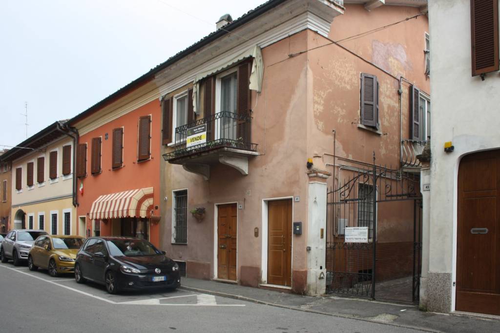 Appartamento in vendita a Pizzighettone, 4 locali, prezzo € 75.000 | PortaleAgenzieImmobiliari.it