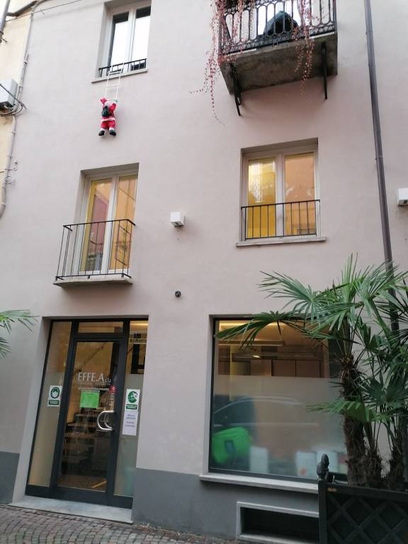 Ufficio / Studio in affitto a Cuneo, 5 locali, Trattative riservate | CambioCasa.it