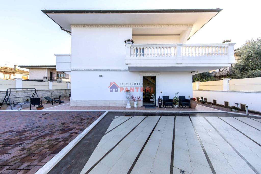 Villa in vendita a Chiesina Uzzanese, 7 locali, prezzo € 359.000 | PortaleAgenzieImmobiliari.it