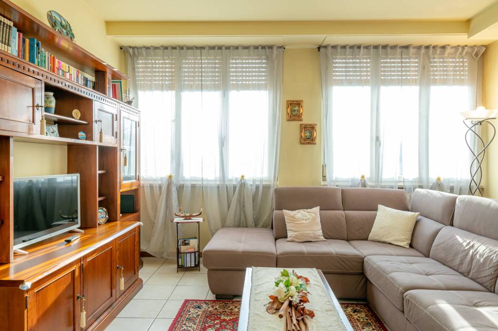 Appartamento in vendita a Mariano Comense, 3 locali, prezzo € 94.000 | PortaleAgenzieImmobiliari.it