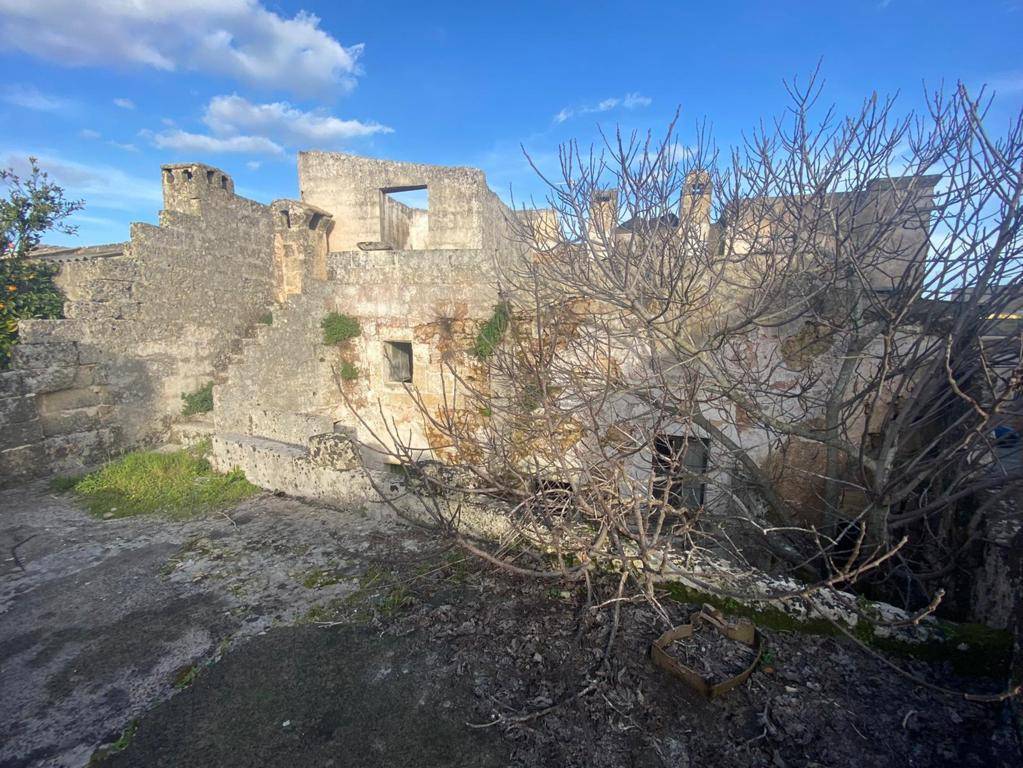 Villa in vendita a Castrignano del Capo, 6 locali, prezzo € 90.000 | CambioCasa.it